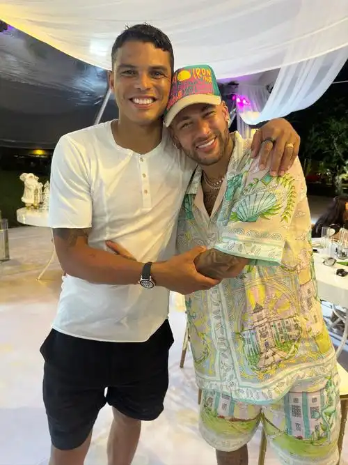 的转会暗战 的转会暗战